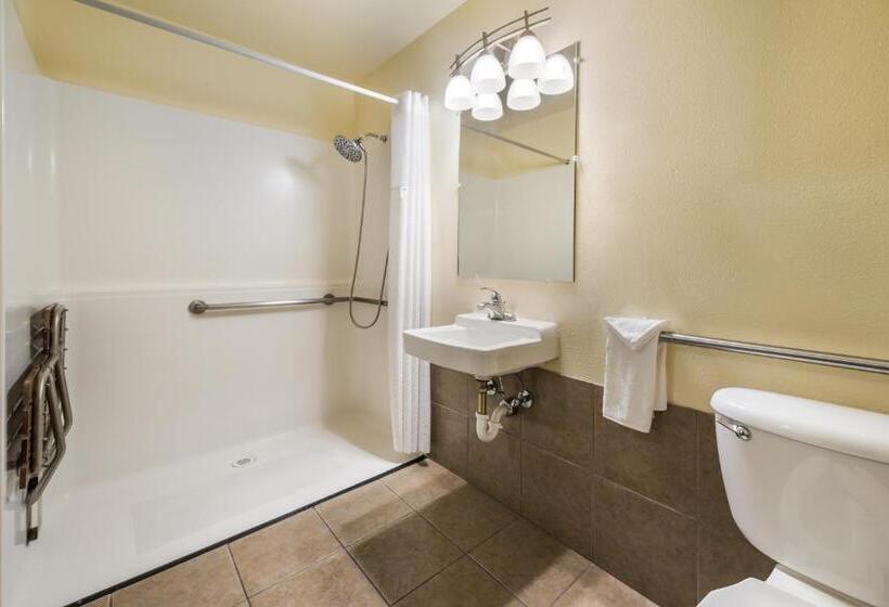 Люкс Адаптированный для Инвалидов, Quality Inn & Suites Near Nas Fallon