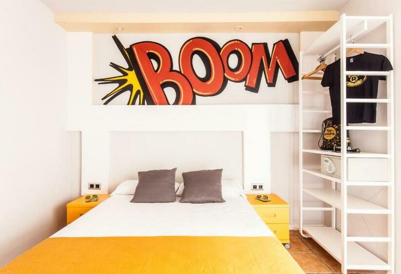 テラス付きスタンダードルーム, Ten Hostel