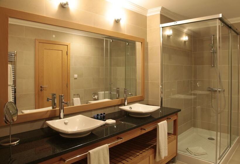 Дом 2 Спальни Смежный, The Beachfront  Praia D El Rey Golf & Beach Resort