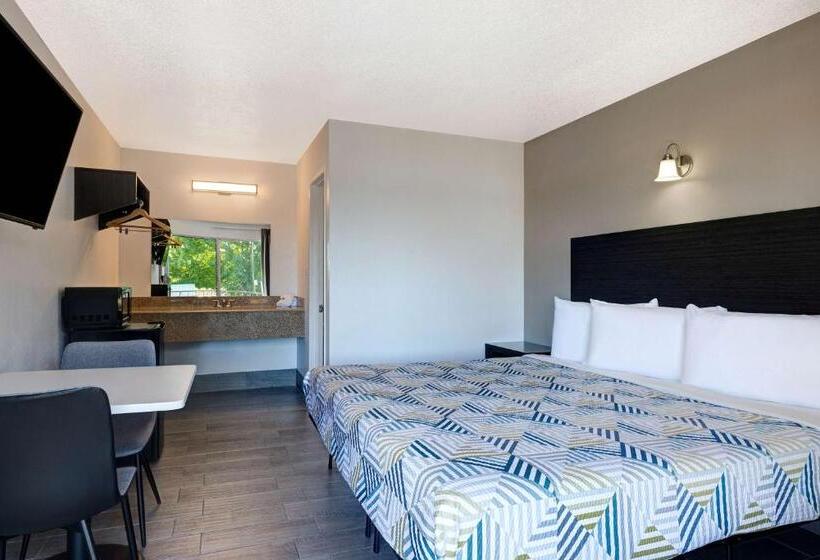 스탠다드 룸 킹사이즈 침대, Crestview Inn