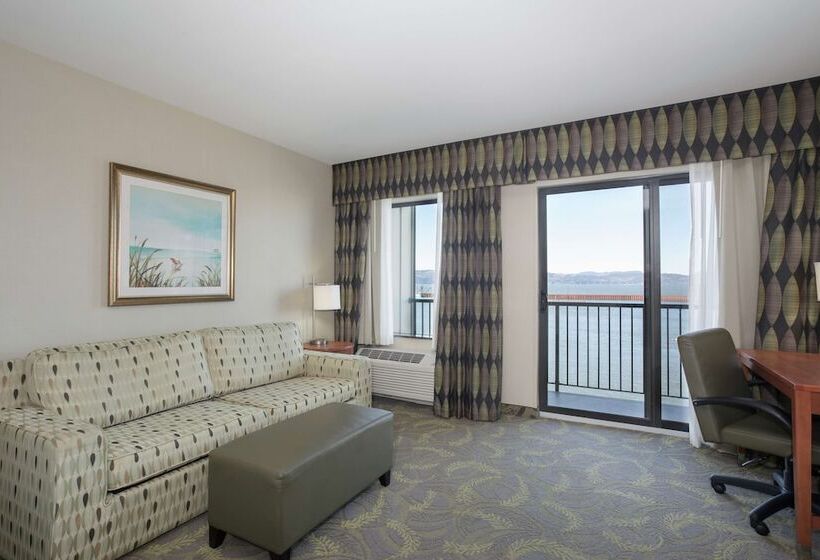 Номер Стандарт Двуспальная Кровать, Hampton Inn And Suites Astoria