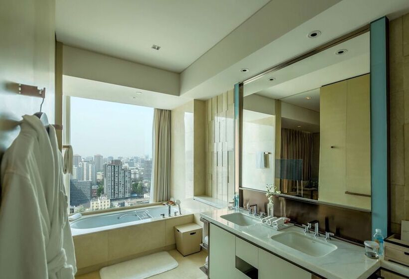 اتاق لوکس, Conrad Beijing