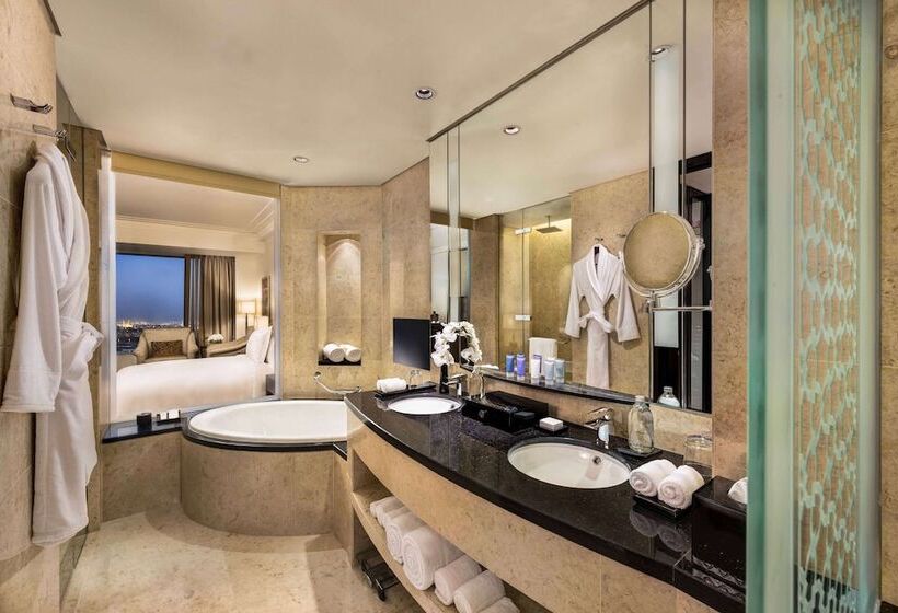 Номер Executive, Conrad Dubai