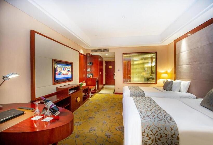 Номер Executive, Howard Johnson Tropical Garden Plaza Kunming