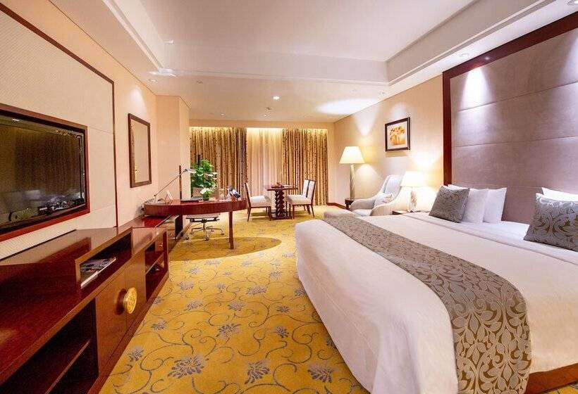 Номер Executive, Howard Johnson Tropical Garden Plaza Kunming