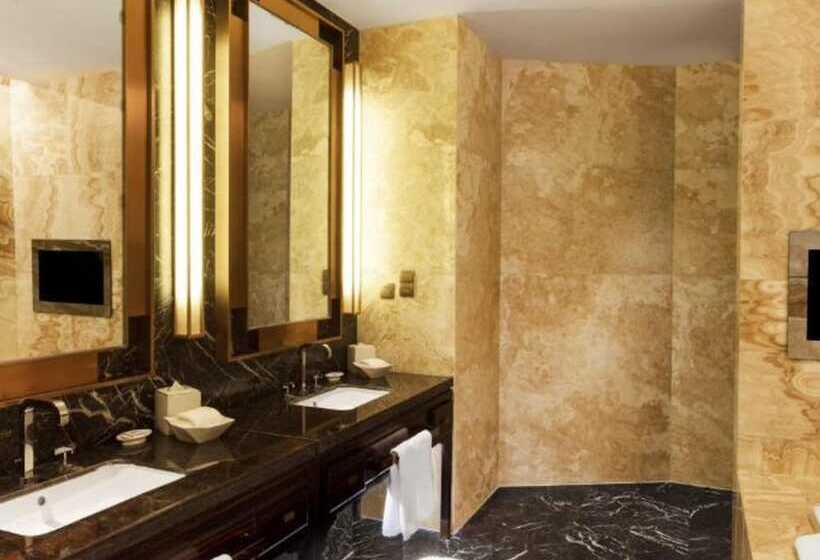 Президентский Люкс, Crowne Plaza Xuzhou Dalong Lake, An Ihg