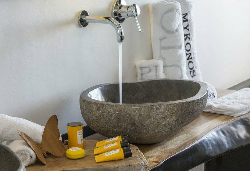 Номер Стандарт, Myconian Utopia Relais & Chateaux