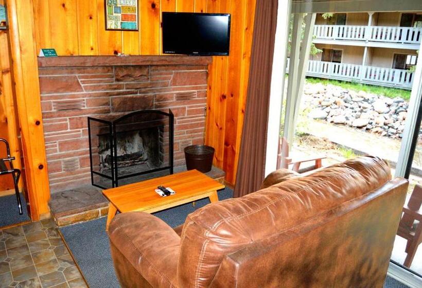 Номер Стандарт Вид на Реку, The Inn On Fall River & Fall River Cabins