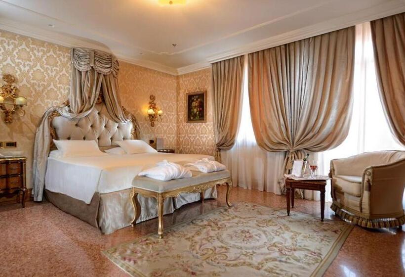 اتاق لوکس, Ai Reali   Small Luxury Hotels Of The World
