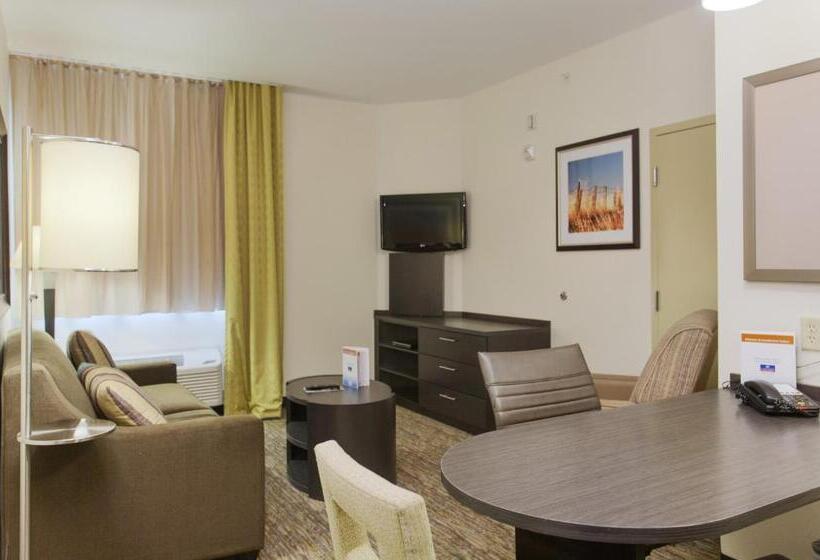 Люкс Кровать Кинг, Candlewood Suites San Marcos, An Ihg