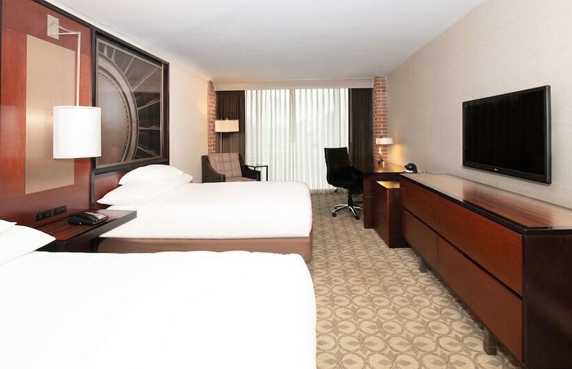 Номер Стандарт 2 Двуспальные Кровати, Doubletree By Hilton Hotel & Suites Charleston Airport
