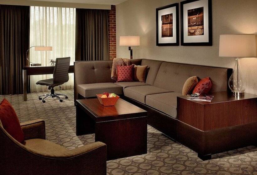 Люкс Повышенной Комфортности, Doubletree By Hilton Hotel & Suites Charleston Airport
