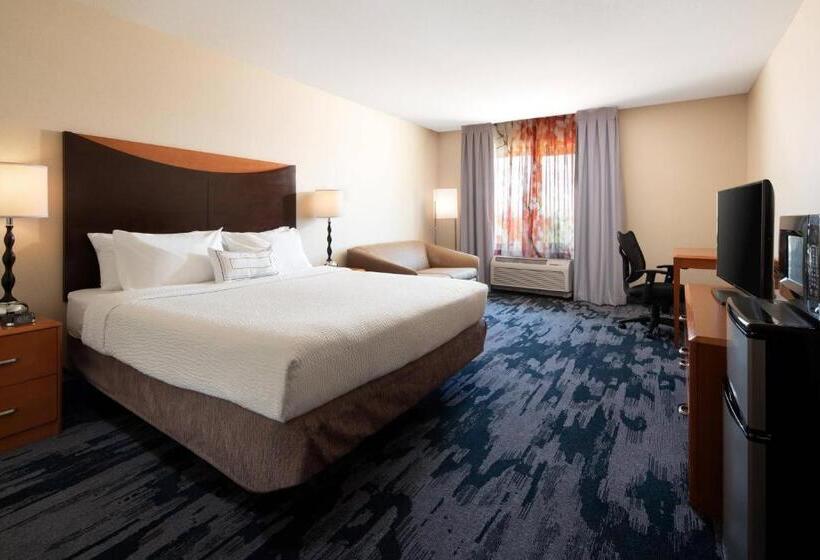 스탠다드 룸 킹사이즈 침대, Fairfield Inn & Suites Redding