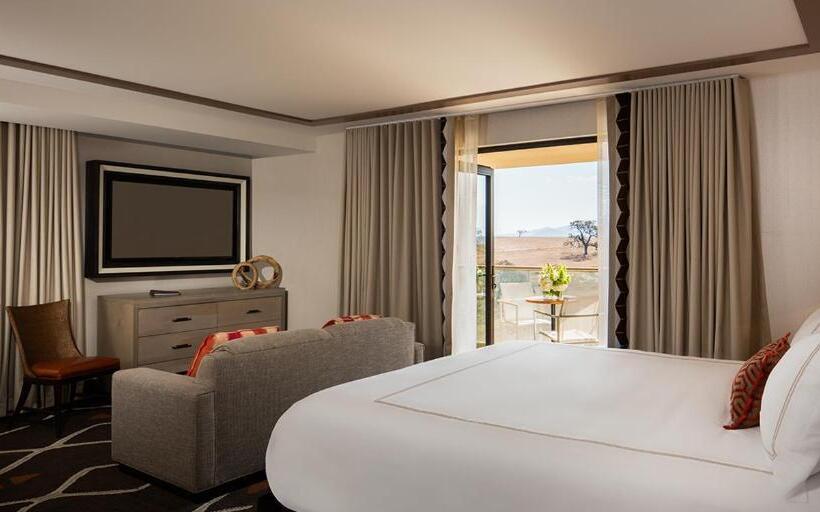 주니어 스위트 킹사이즈 침대, Chumash Casino Resort