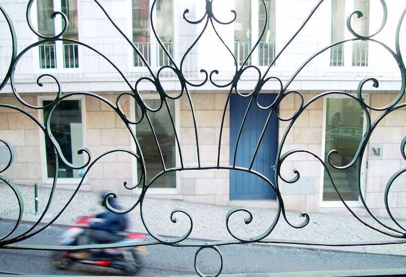 اتاق استاندارد, Hall Chiado