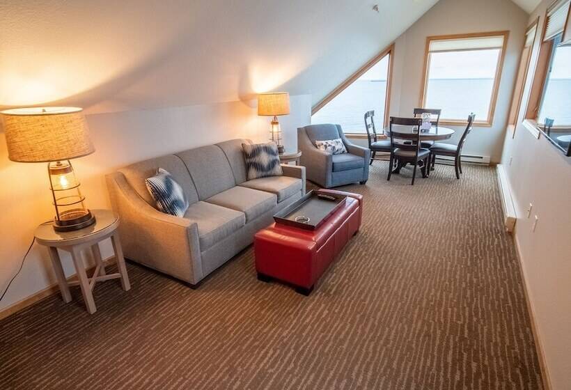带1个卧室的顶楼公寓, Beacon Pointe On Lake Superior