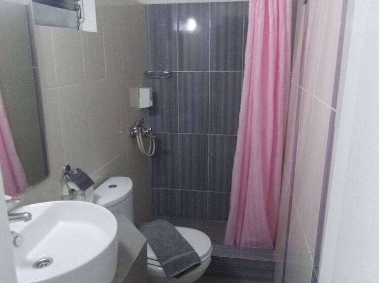 Chambre Triple Standard, Sparta Team
