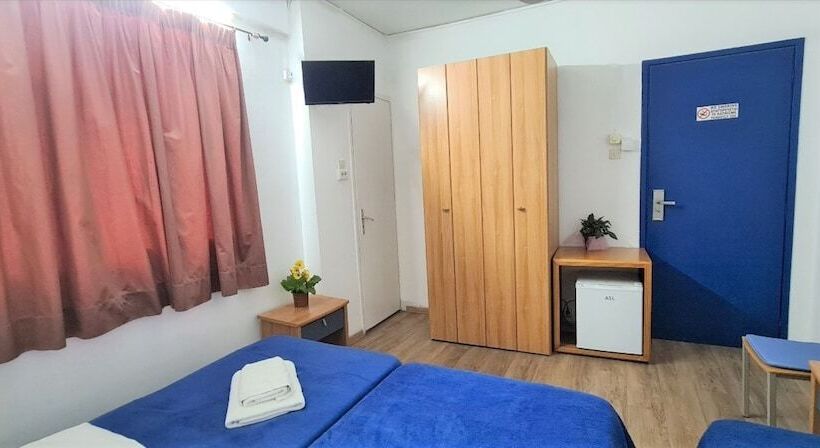 Chambre Triple Standard, Sparta Team