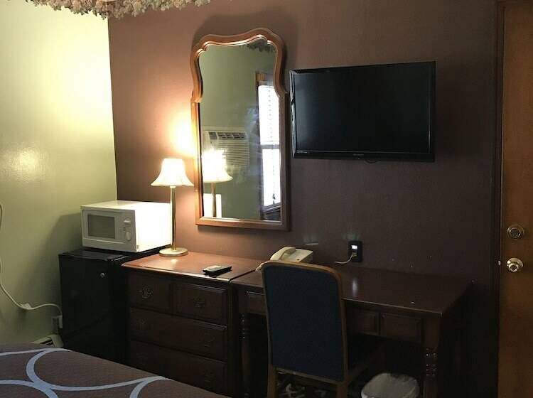 Номер Стандарт, Budget Inn Marinette