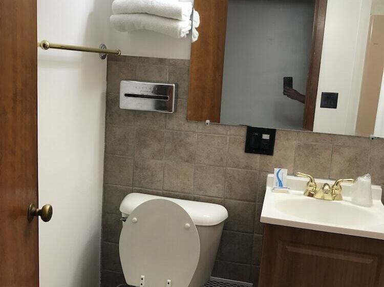 Номер Стандарт, Budget Inn Marinette