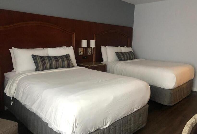 Номер Deluxe, The Grand Hotel Spindletop