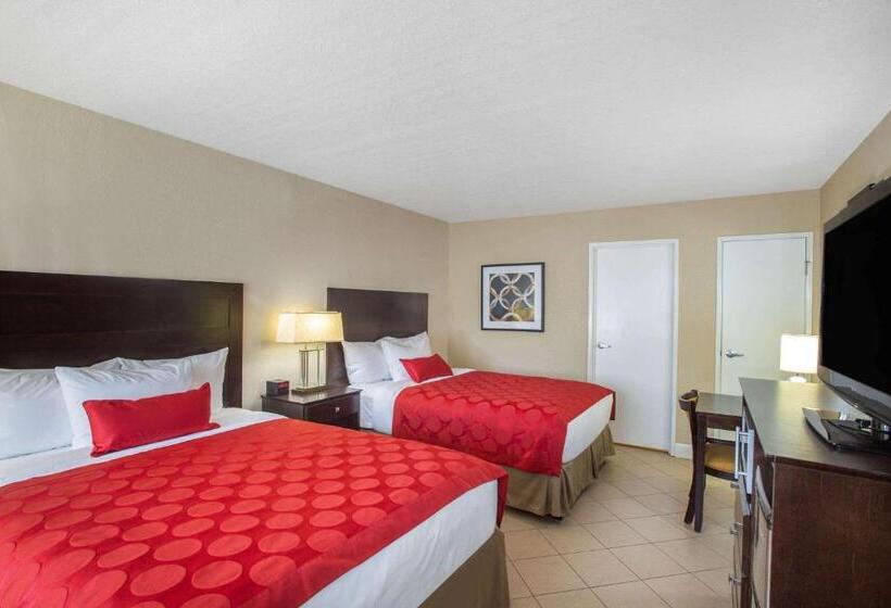 Номер Стандарт Вид на Бассейн, Ramada By Wyndham Venice Hotel Venezia