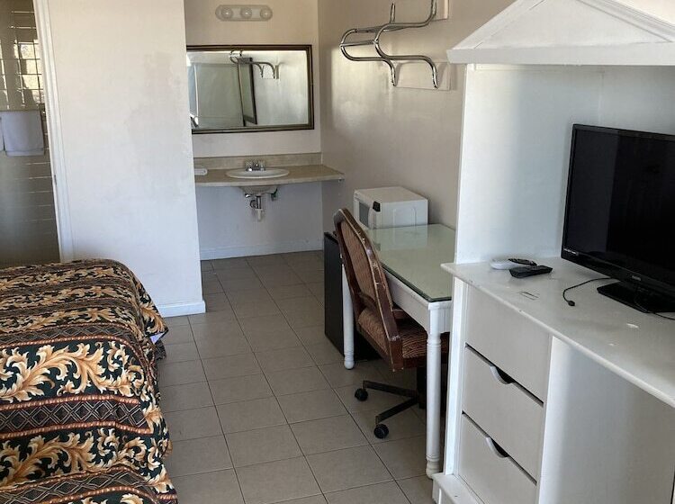 חדר סטנדרט שתי מיטות זוגיות, Surfside Motel   Seaside Heights