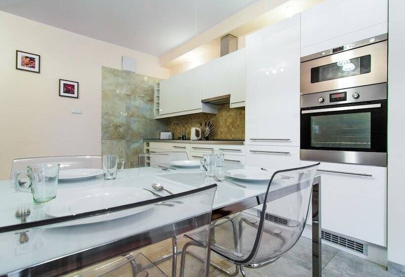 2 Yatak Odalı Lüks Daire, Inqse Warsaw | Centre