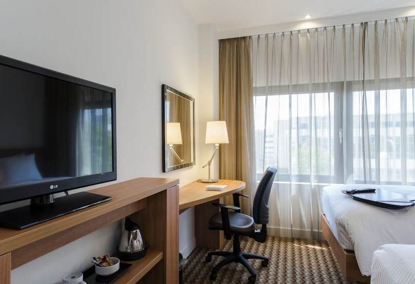 Номер Стандарт, Hampton By Hilton Amsterdam Airport Schiphol