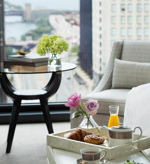Deluxe Kamer Aangepast voor Gehandicapten, The Langham, Chicago