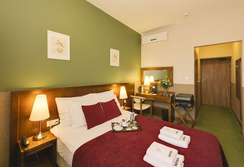 Номер Премиум Вид на Сад, Yarden By Artery Hotels