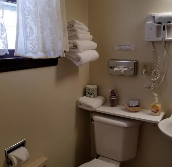 스탠다드 룸 더블 침대 2개, Home Motel Abbotsford