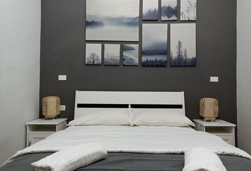 Standard Single Room, Martini Rooms