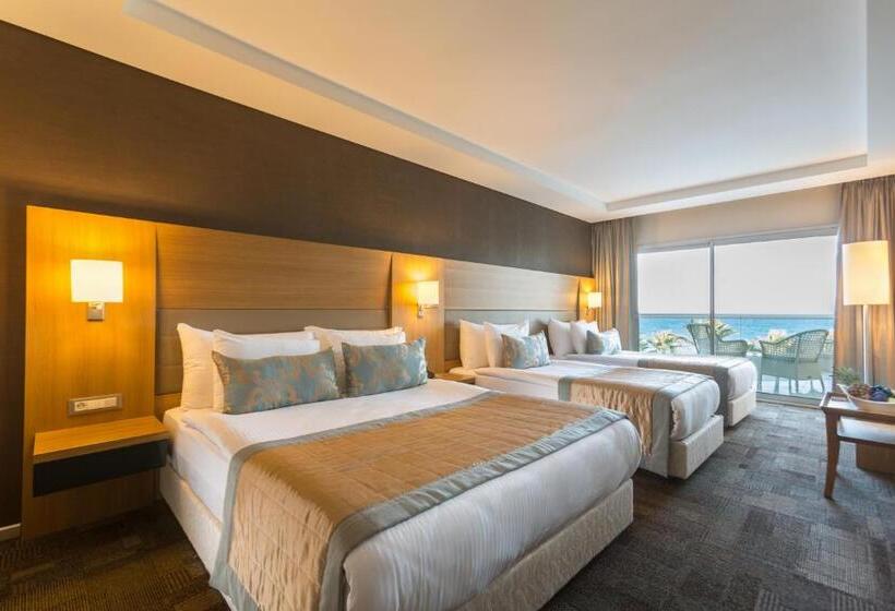 Семейный Номер, Boyalik Beach Hotel & Spa Cesme