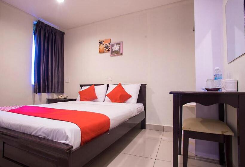 Номер Deluxe, Swing & Pillows   Kajang Selangor