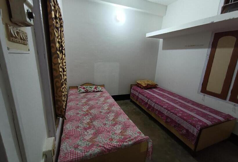 Standard Room Shared Bathroom, Ajanta Lodge