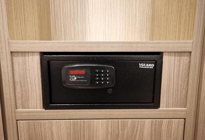 Номер Deluxe, Veno