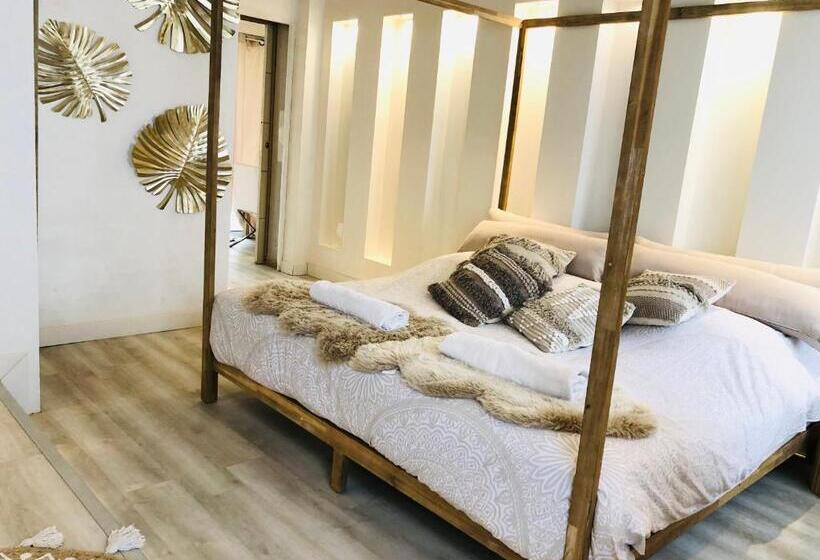Стандартный Номер Кровать Кинг, Buddha Beach Thoiry