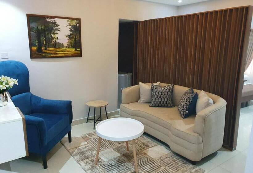 سوئیت با تخت بزرگ, Choice Luxe Lagos