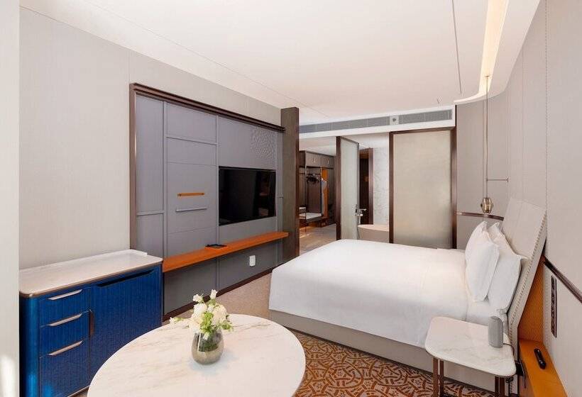 Люкс, Crowne Plaza Qingdao Jinshui, An Ihg