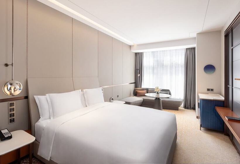 Номер Премиум, Crowne Plaza Qingdao Jinshui, An Ihg