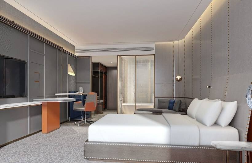 Номер Стандарт с Гостиной, Crowne Plaza Qingdao Jinshui, An Ihg