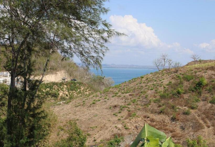 Номер Стандарт Боковой Вид на Море, Feby S Homestay