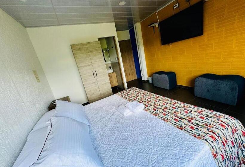스위트, Hostal Bon Hábitat