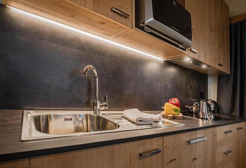 2 Bedroom Apartment, Chalet Alpenrose