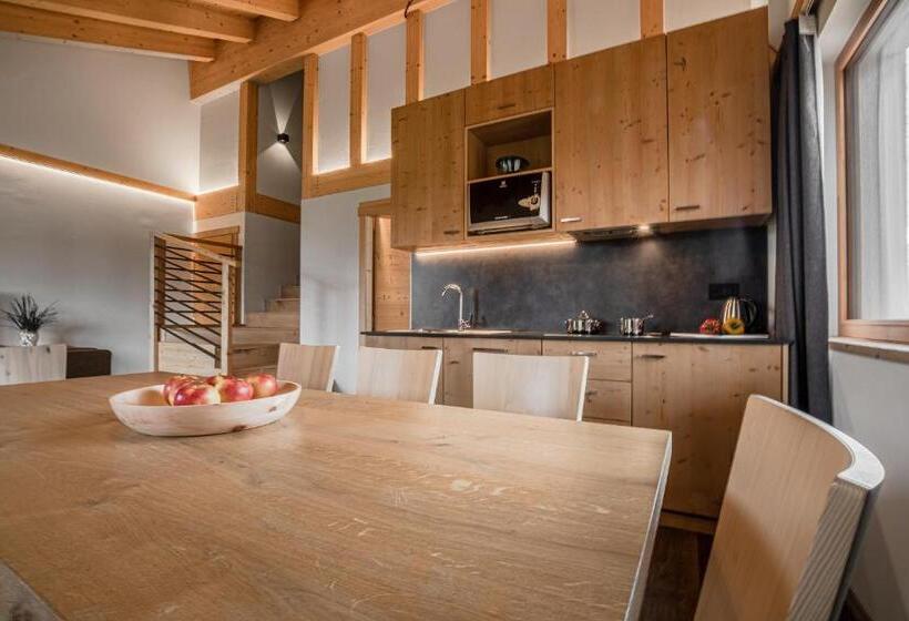 3 Bedroom Apartment, Chalet Alpenrose