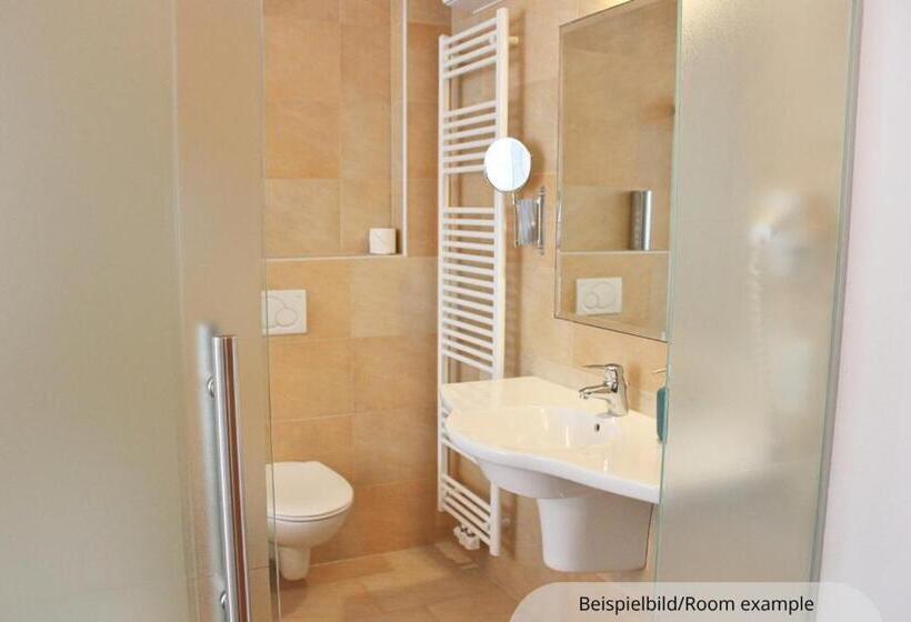اتاق استاندارد سه نفره, Sporthotel Shanti