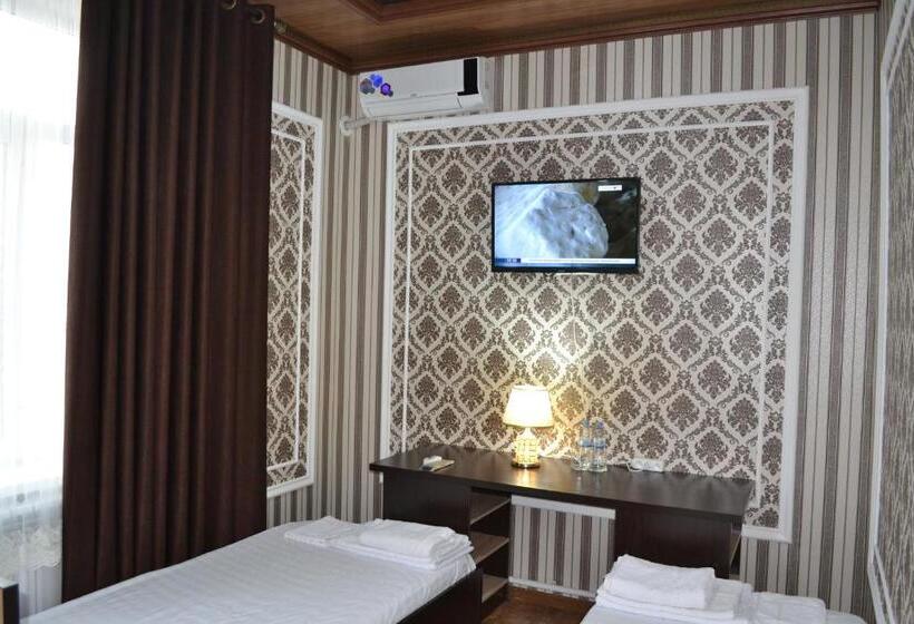 标准间, Hostel Farovon