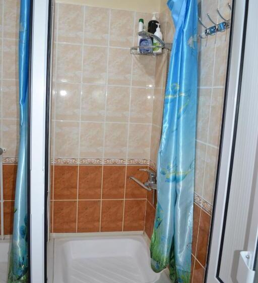 标准间, Hostel Farovon