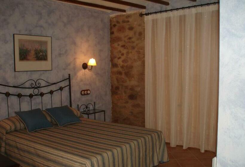Номер Deluxe с Балконом, L  Artesà Turisme Rural